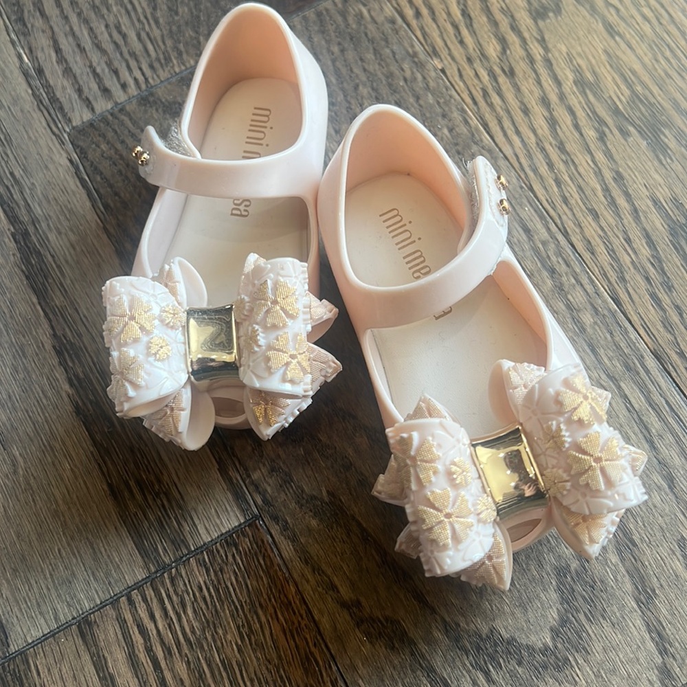 Mini melissa bow ballerina slip on shoe size 5 baby toddler walker ivory nude
